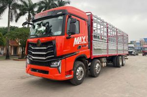 Xe tải thùng Howo X-max 4 chân, tải trọng 17,9 tấn