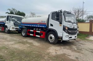 Xe tưới cây rửa đường 7 khối Dongfeng
