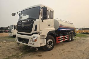 Xe tưới cây rửa đường 14 khối Dongfeng